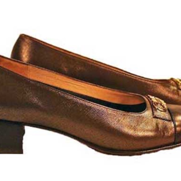 PUMPS, BROWN CALF PATENT & PEBBLE FINISH, Sz 8B, HEEL 1 3/8 inch, FERRAGAMO, - Picture 7 of 9